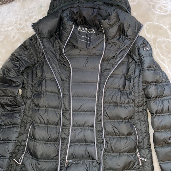 Michael Kors Down Packable - Picture 9 of 9